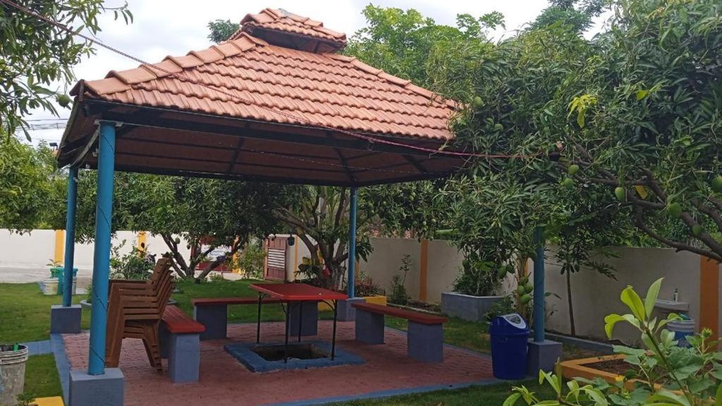 Two Bedroom Flat Non Ac Varun Vihar Near Horsley Hills Kurabala Kota Buitenkant foto